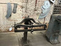 Vintage handbediende bordeermachine - afbeelding 1 van  4