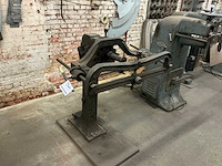 Vintage handbediende bordeermachine - afbeelding 2 van  4