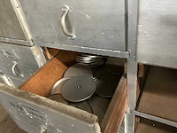 Vintage handbediende plaatwals - afbeelding 7 van  8