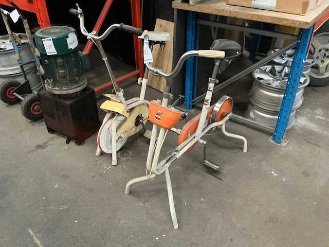 Vintage home trainer (2x) - afbeelding 1 van  4