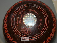 Vintage houten lawn bowl size 4 thomas taylor - afbeelding 3 van  4