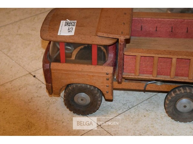 Vintage houten speelgoed kiepwagen - afbeelding 2 van  3