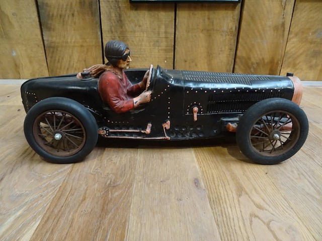 Vintage houten speelgoedauto - afbeelding 1 van  3