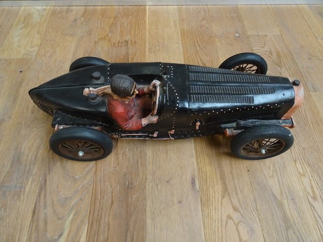 Vintage houten speelgoedauto - afbeelding 2 van  3