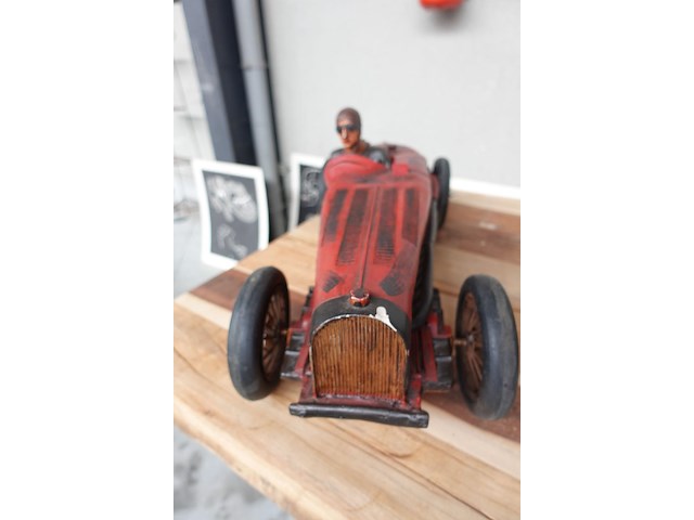 Vintage houten speelgoedauto - afbeelding 3 van  3