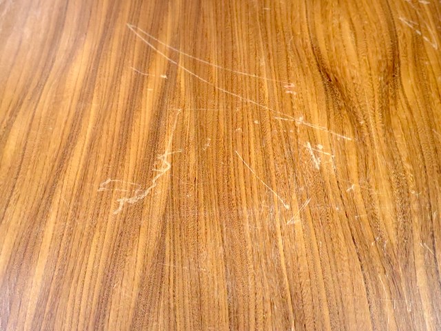 Vintage houten tafel - afbeelding 6 van  7