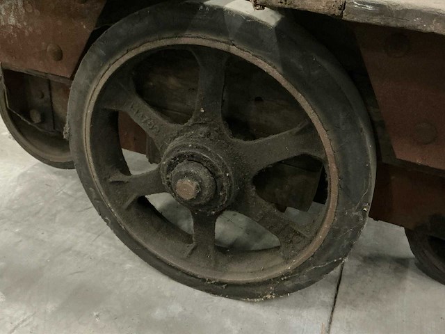 Vintage industriële kar (3x) - afbeelding 2 van  4