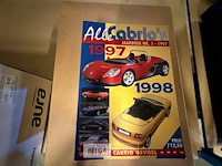 Vintage jaarboeken en levensverhalen - afbeelding 6 van  9