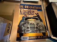 Vintage jaarboeken en levensverhalen - afbeelding 7 van  9