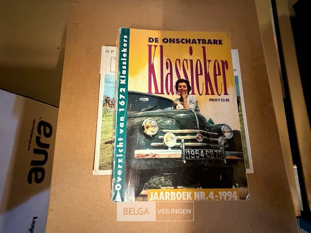 Vintage jaarboeken en levensverhalen - afbeelding 9 van  9