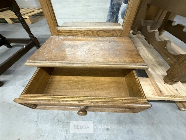 Vintage kaptafel - afbeelding 2 van  2