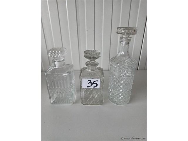 Vintage karaffen. 3 stuks - afbeelding 1 van  4