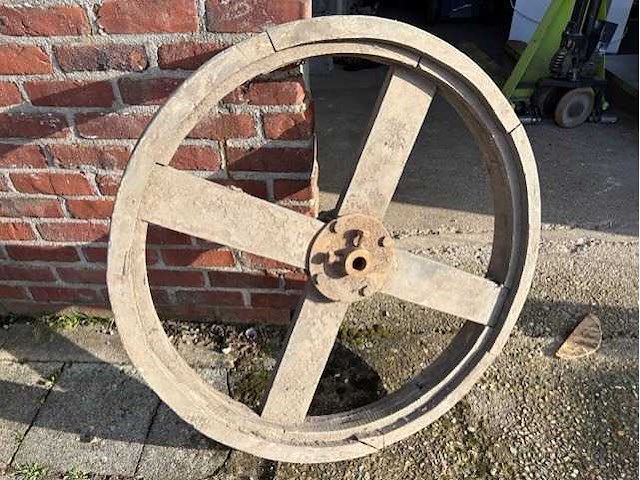 Vintage karrewiel - afbeelding 2 van  3