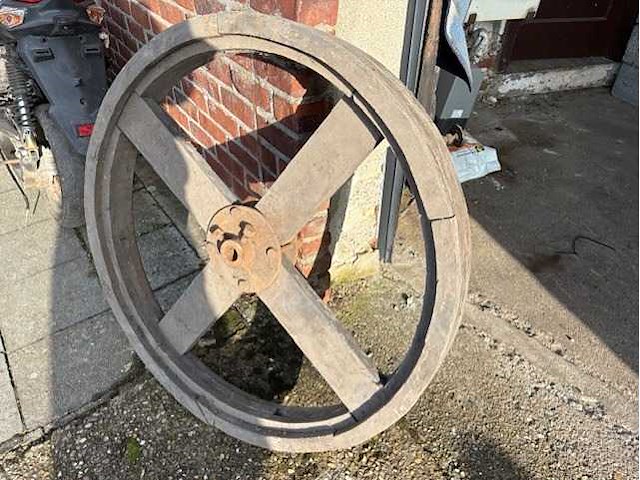 Vintage karrewiel - afbeelding 3 van  3