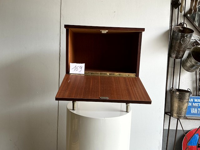 Vintage kastje - afbeelding 1 van  2