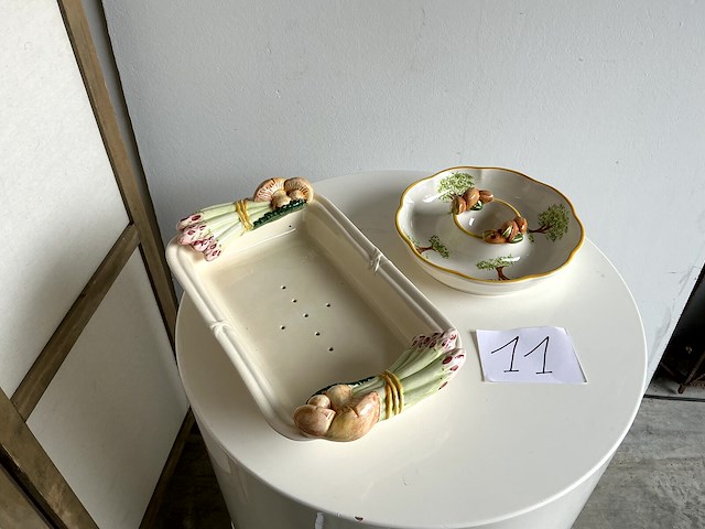 Vintage keramische schotels - afbeelding 1 van  1