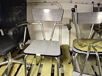 Vintage keukentafel met stoelen - afbeelding 6 van  6