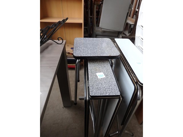 Vintage keukentafel + stoelen - afbeelding 1 van  1