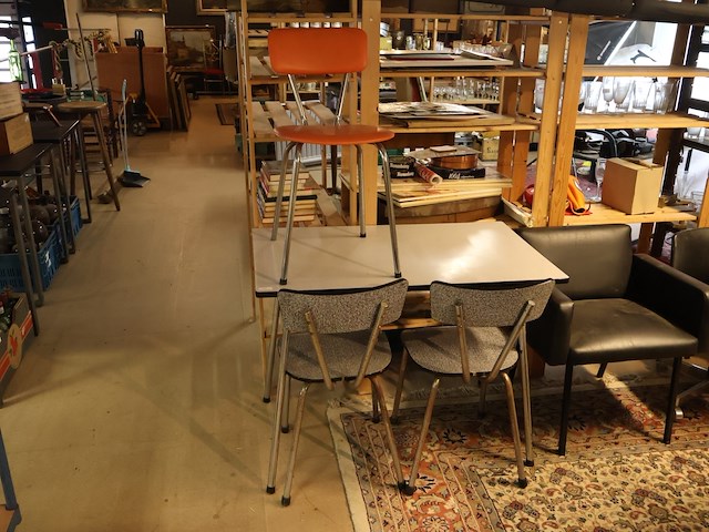 Vintage keukentafel - afbeelding 1 van  6