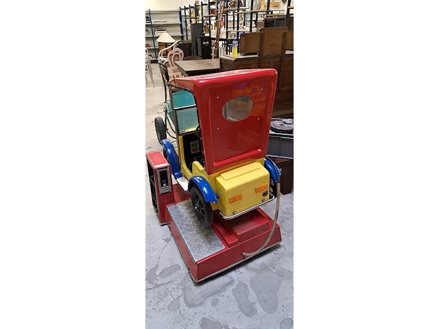 Vintage kiddy-ride op basis van een peugeot - afbeelding 2 van  2