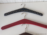 Vintage kleerhangers. 4 stuks - afbeelding 3 van  3
