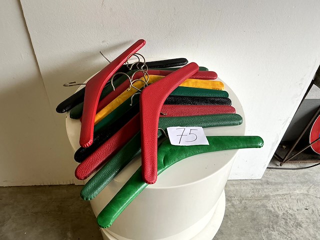 Vintage kleerhangers - afbeelding 1 van  1