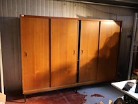 Vintage kleerkast