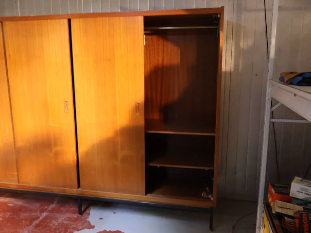 Vintage kleerkast - afbeelding 5 van  6