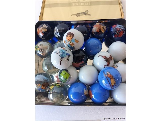 Vintage knikkers met avatar figuren - afbeelding 3 van  3