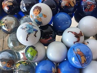 Vintage knikkers met avatar figuren - afbeelding 3 van  3