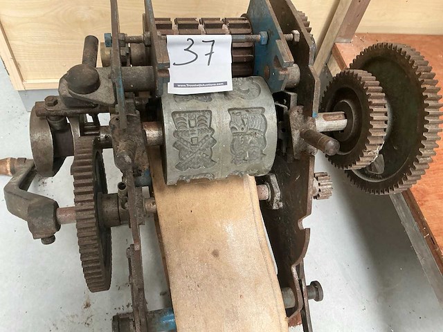 Vintage koekjesmachine - afbeelding 3 van  3