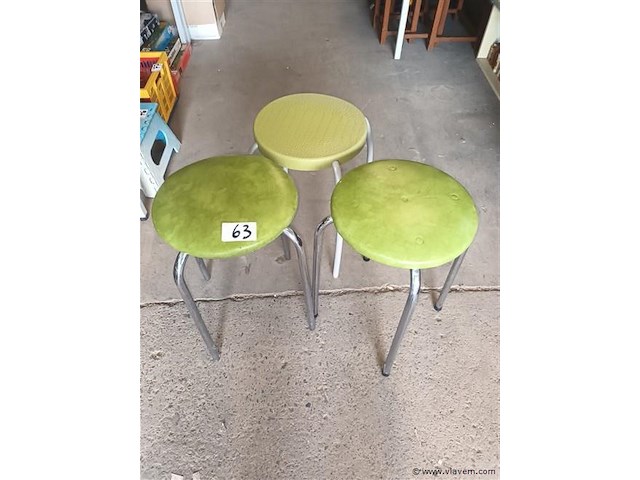 Vintage krukken. 3 stuks - afbeelding 1 van  3