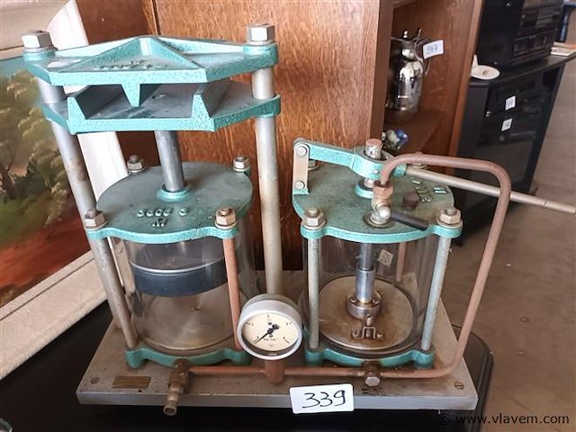 Vintage labo toestel - afbeelding 1 van  5