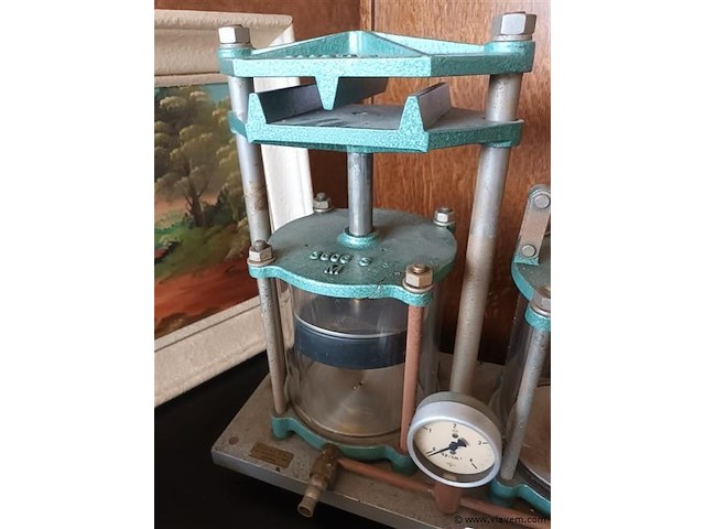 Vintage labo toestel - afbeelding 2 van  5