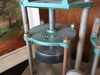 Vintage labo toestel - afbeelding 2 van  5