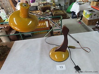 Vintage lamp metaal en hout - afbeelding 1 van  3