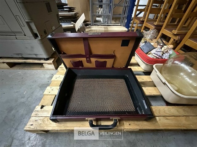 Vintage lederen computerkoffer - afbeelding 2 van  2
