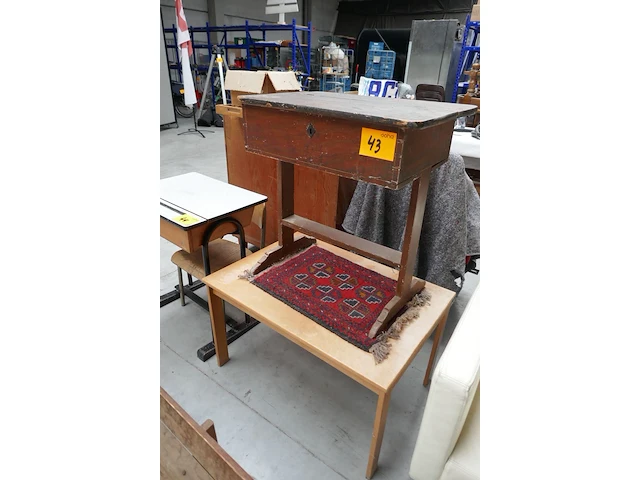 Vintage lessenaar + salontafel - afbeelding 1 van  4