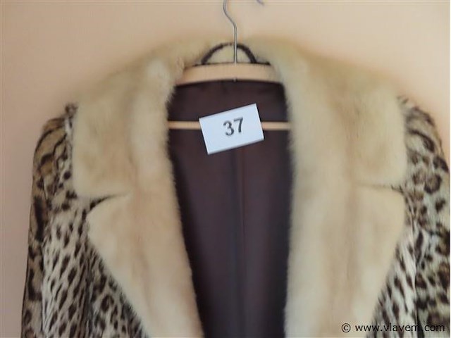 Vintage mantel - afbeelding 3 van  4