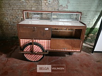 Vintage marktkraam kar - afbeelding 2 van  7