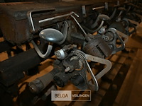 Vintage mechanisch weefgetouw - afbeelding 4 van  10