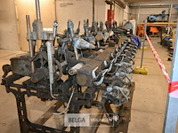 Vintage mechanisch weefgetouw - afbeelding 9 van  10