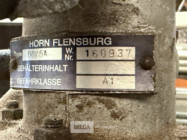 Vintage mengsmering-benzinepomp van horn flensburg - afbeelding 4 van  5