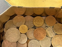 Vintage metalen doos met diverse munten - afbeelding 4 van  4
