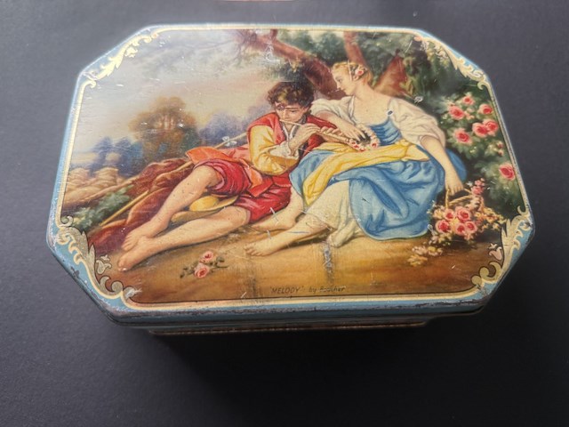 Vintage metalen doosje met munten - afbeelding 1 van  5