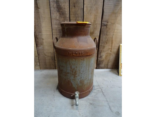 Vintage metalen melkbus weyts - afbeelding 1 van  1