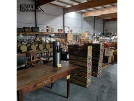 Vintage meubelen en verzamelitems