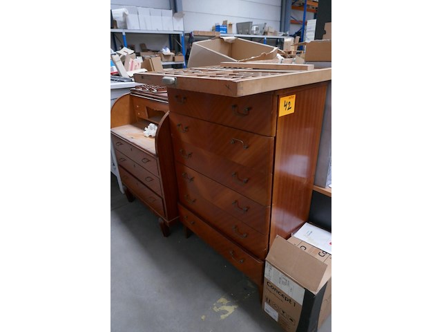 Vintage meubels - afbeelding 1 van  7