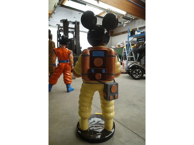 Vintage micky mouse astronaut - afbeelding 3 van  4