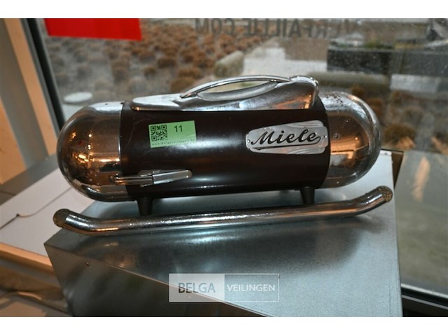 Vintage miele stofzuiger - afbeelding 2 van  5